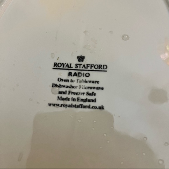 Royal Stafford Scattered Flowers 11x14” Oval Platter - Picture 6 of 6